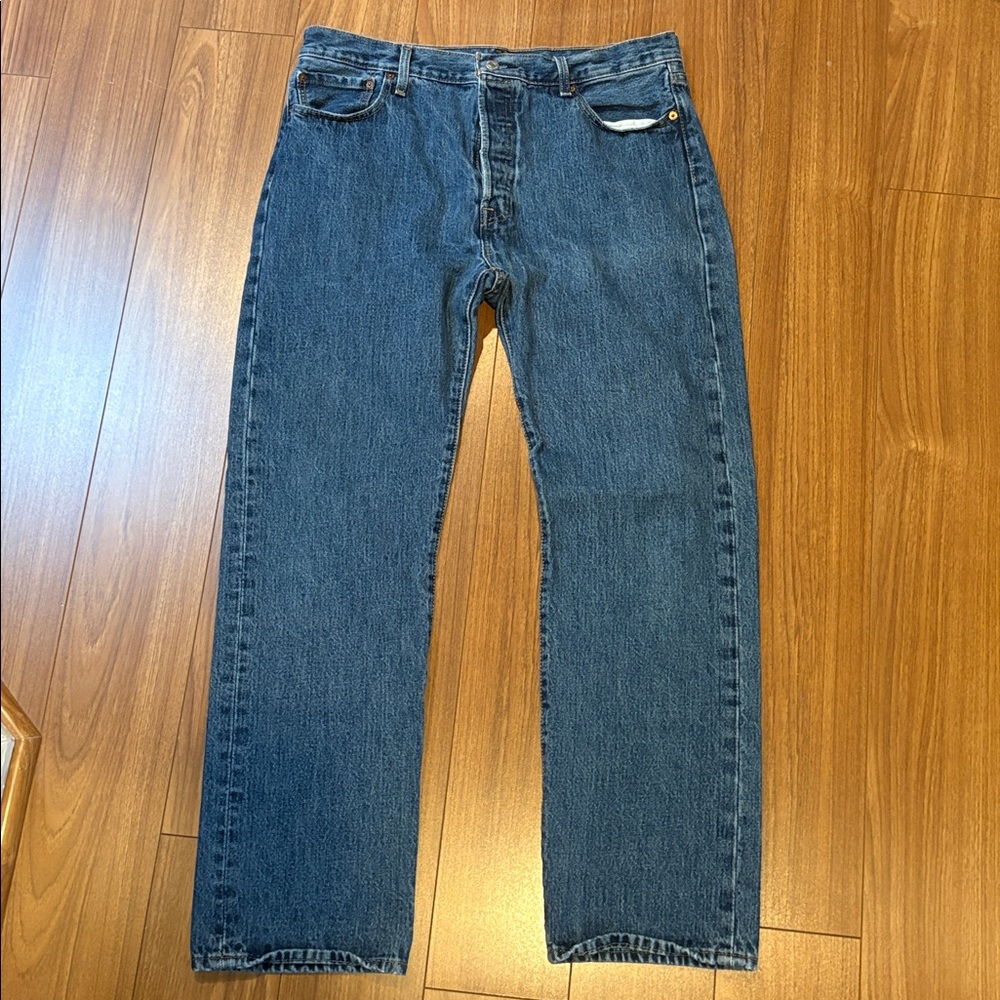 Levis 501 Mens Button Fly Straight Leg Medium Wash‎ Jeans Size 36"Wx32"L